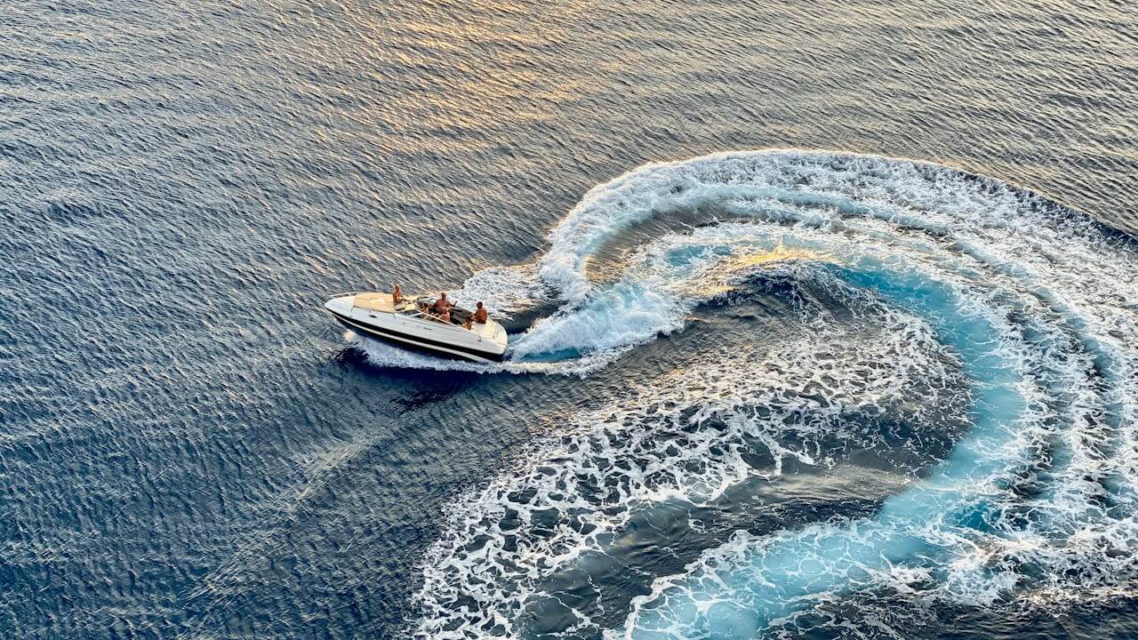 Speed boat travelling on the sea